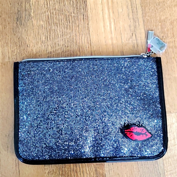 Guang Tong Metallic Makeup Bag‎ - Picture 1 of 6